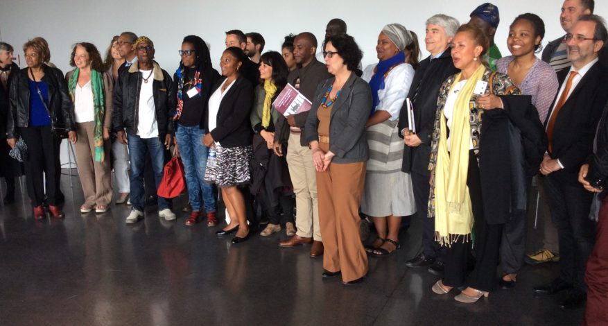 Symbole de l'amitié - Relations publiques